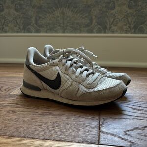 Nike internationalist Athletic Shoes